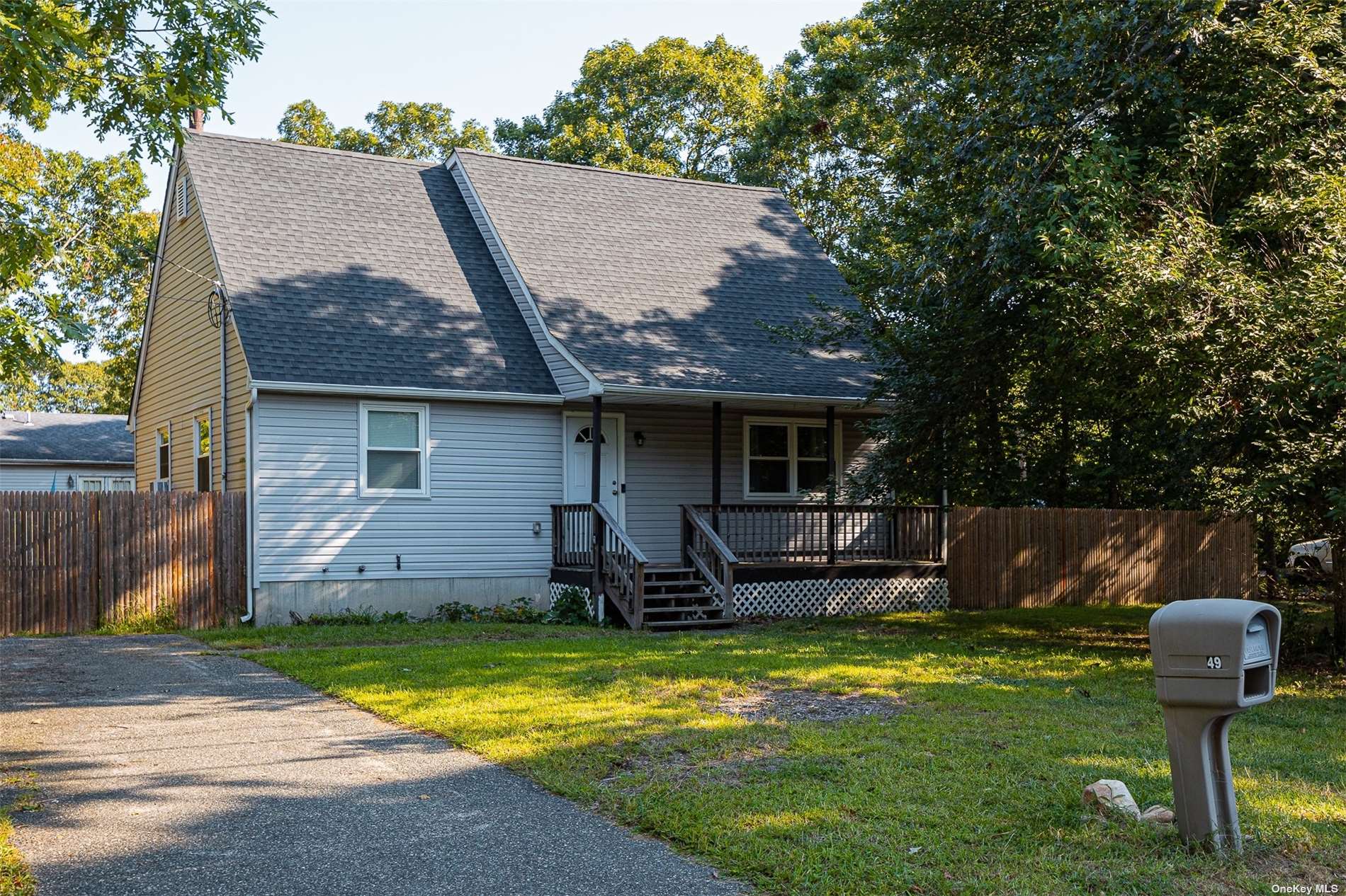 Smith Ln, Medford, NY 11763