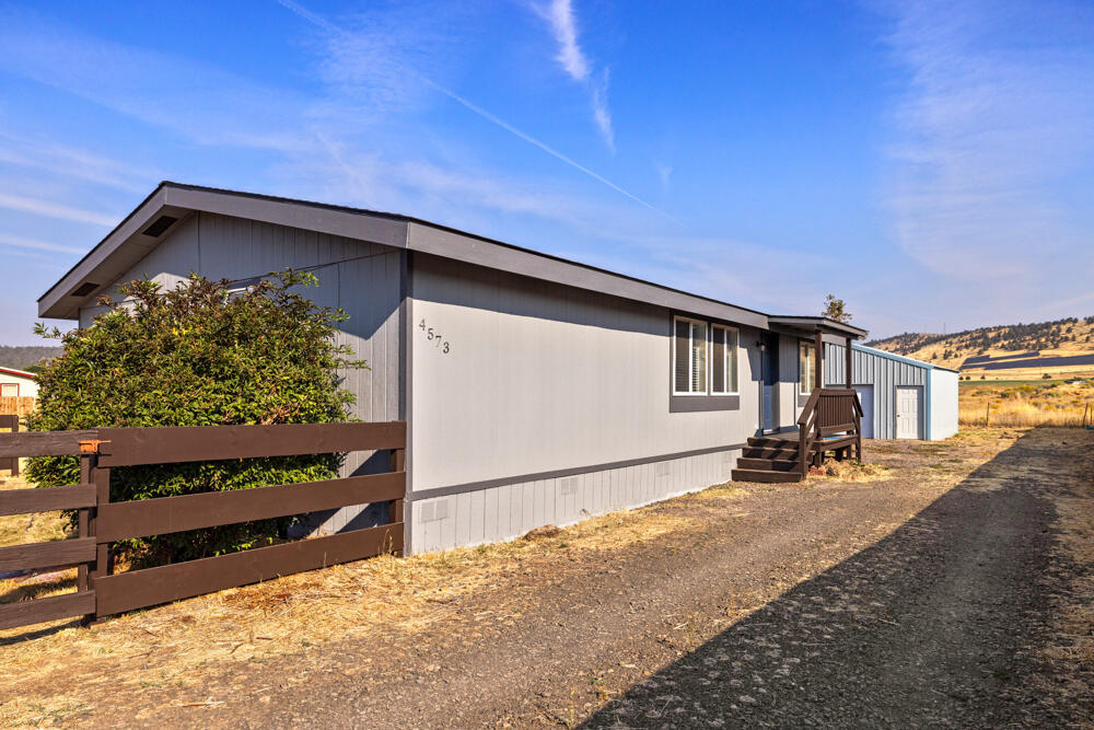 Cregan Ave, Klamath Falls, OR 97601