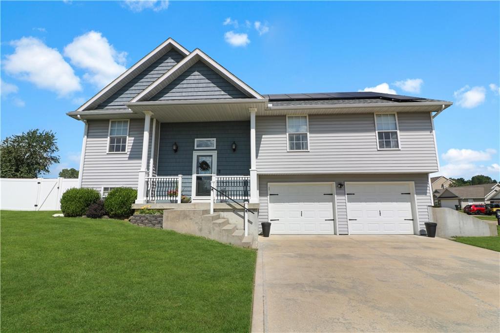 Poplar St, Warrensburg, MO 64093