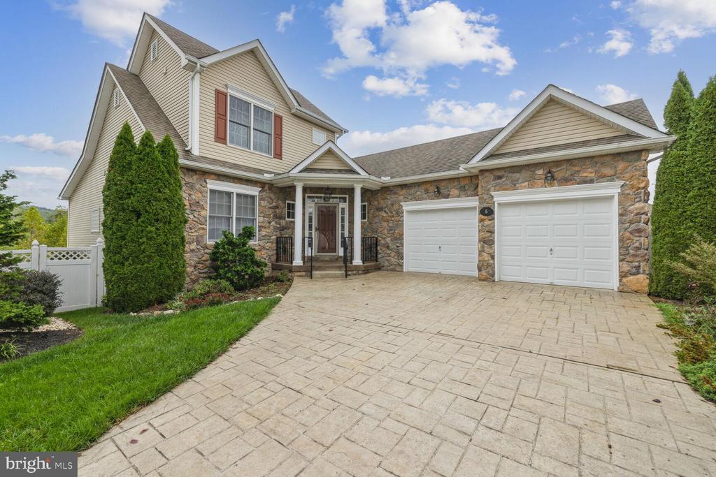 Everhart Ln, Middletown, MD 21769