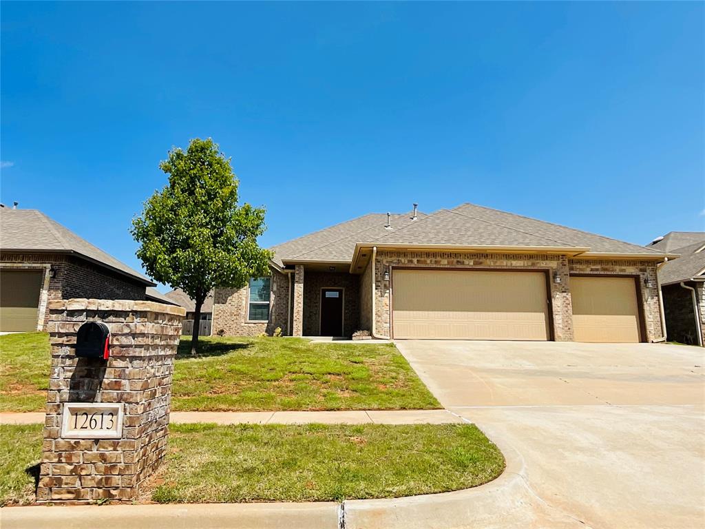 5th St, Yukon, OK 73099