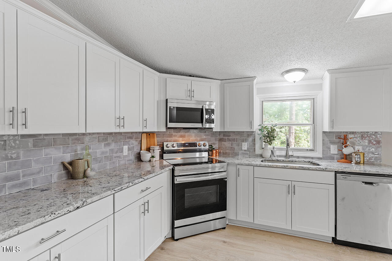Old Pebble Ln, Kenly, NC 27542
