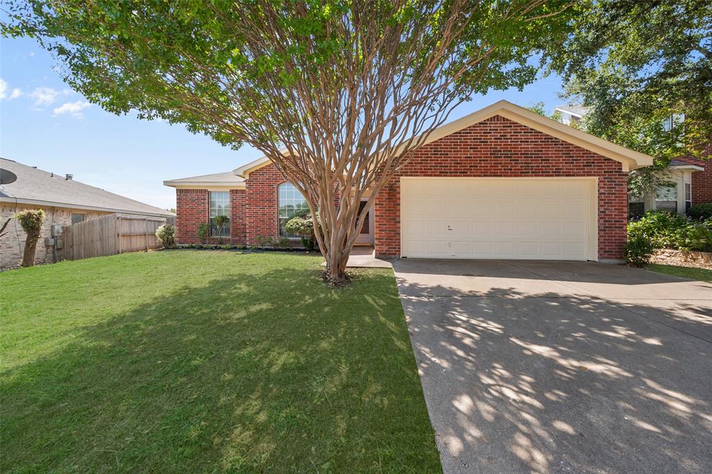 Stonegate Dr, Benbrook, TX 76126