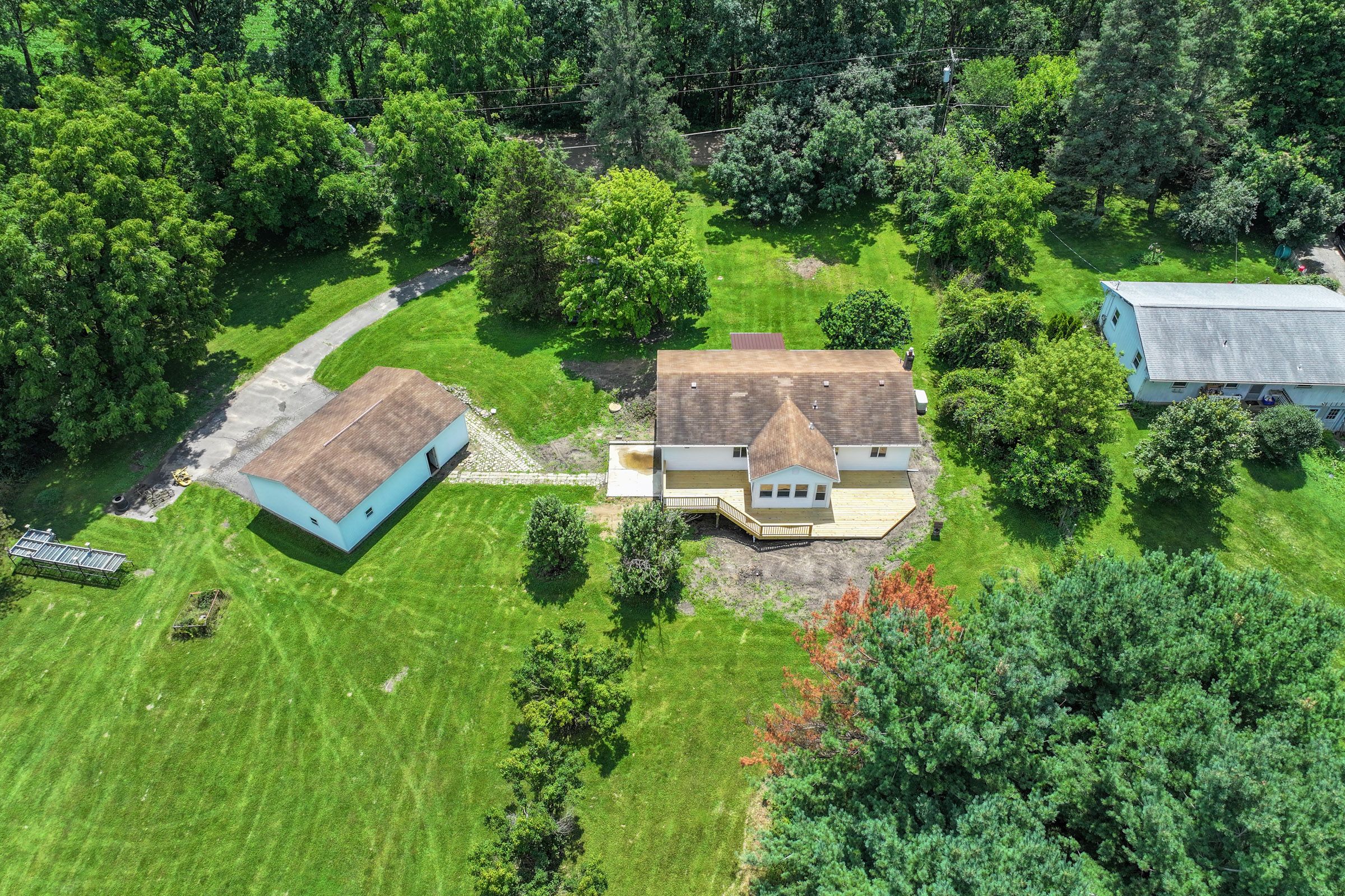 Hibner Rd, Hartland, MI 48353