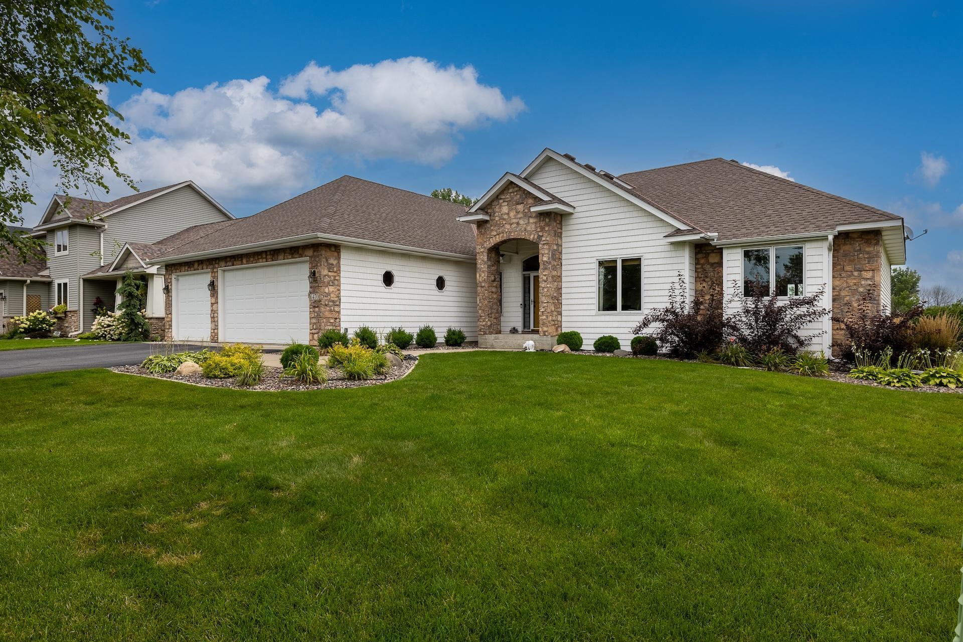 Stella Ln, Hugo, MN 55038
