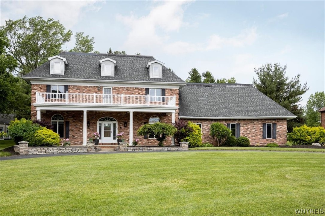 Silent Meadow Ln, Orchard Park, NY 14127