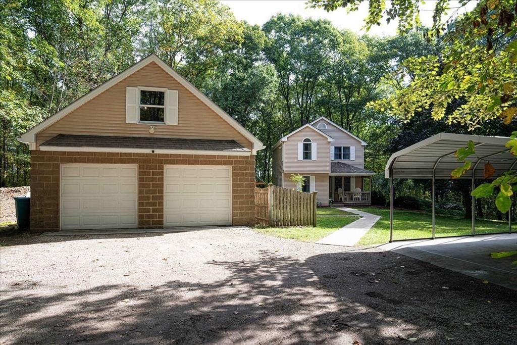 Chestnut St, Uxbridge, MA 01569