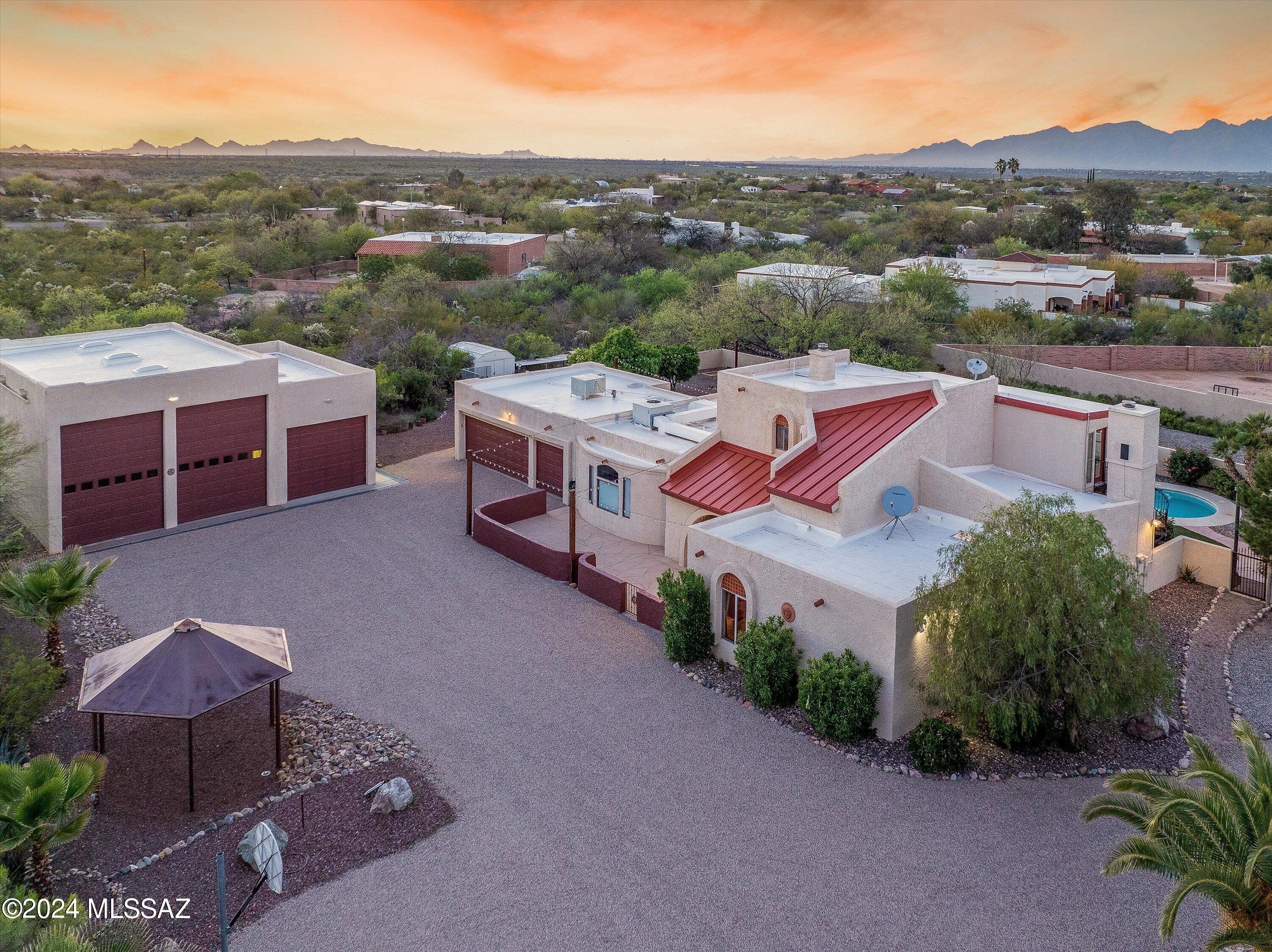 Avenida DE Pina , Tucson, AZ 85747