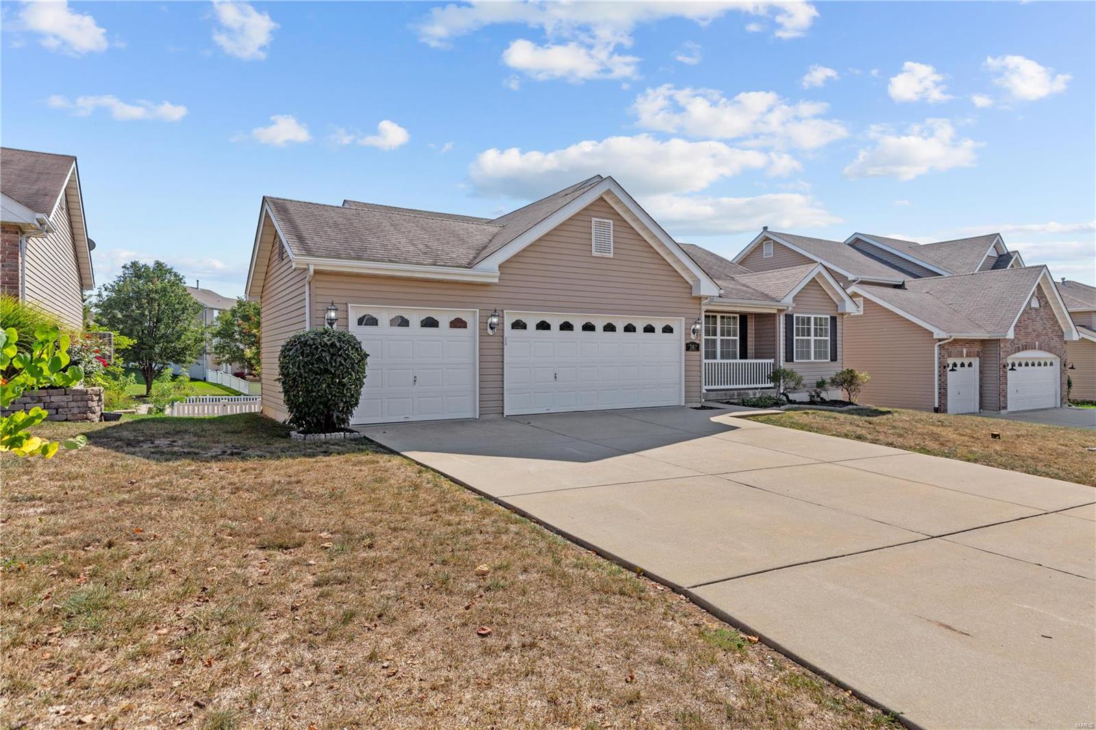 Graywynd Ct, Lake Saint Louis, MO 63367