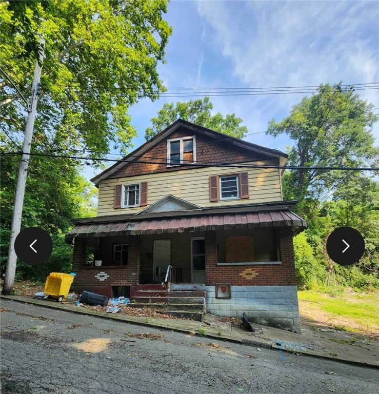 Pirl St, Mckeesport, PA 15132
