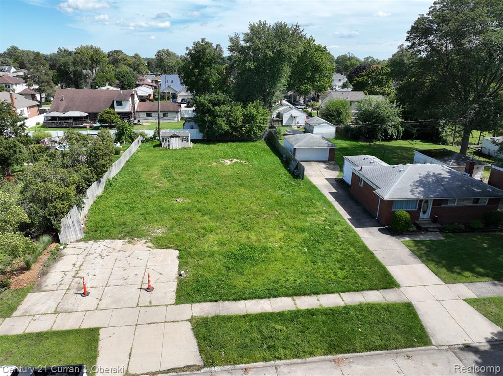 Kinmore St, Dearborn Heights, MI 48127