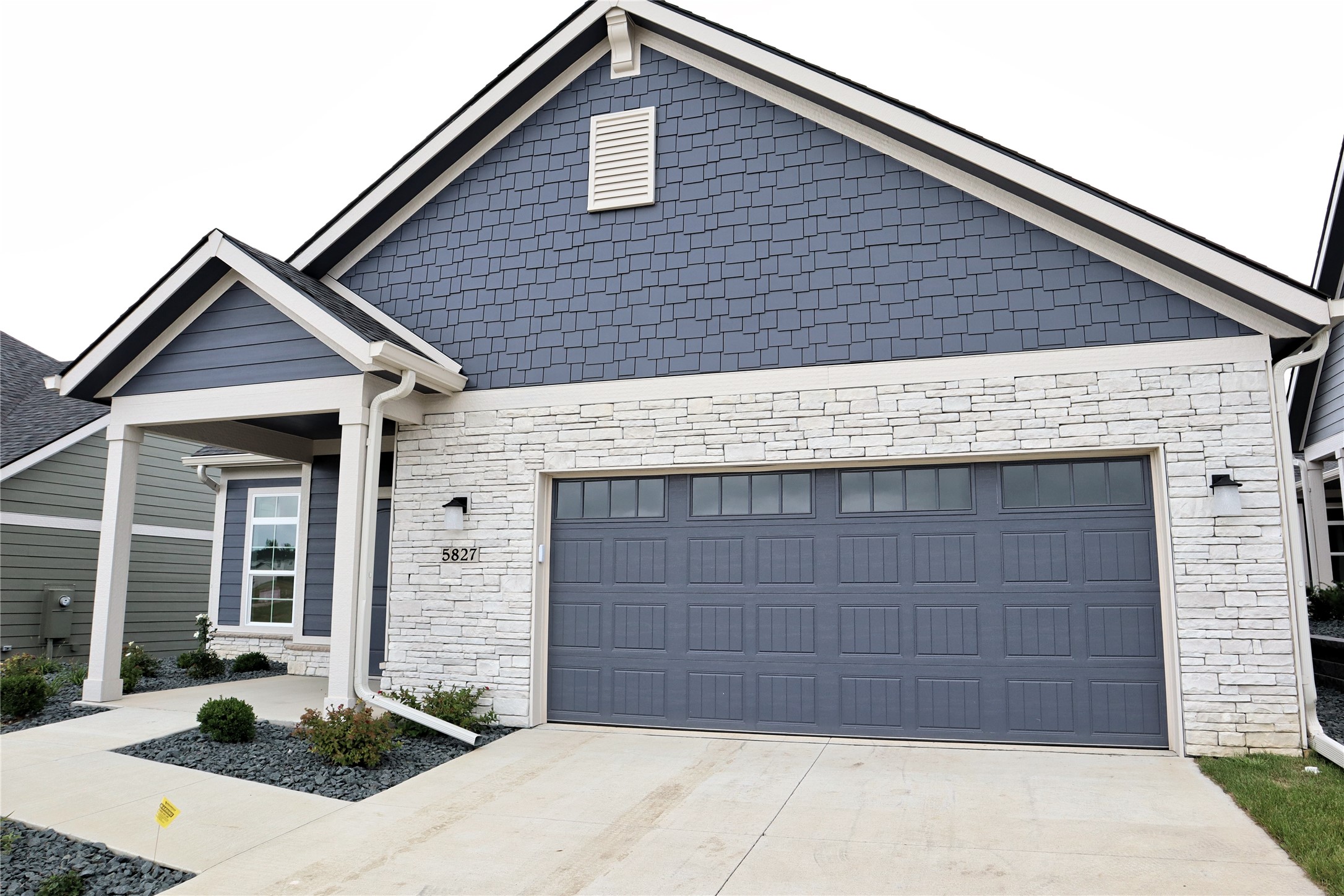 90th St, Johnston, IA 50131