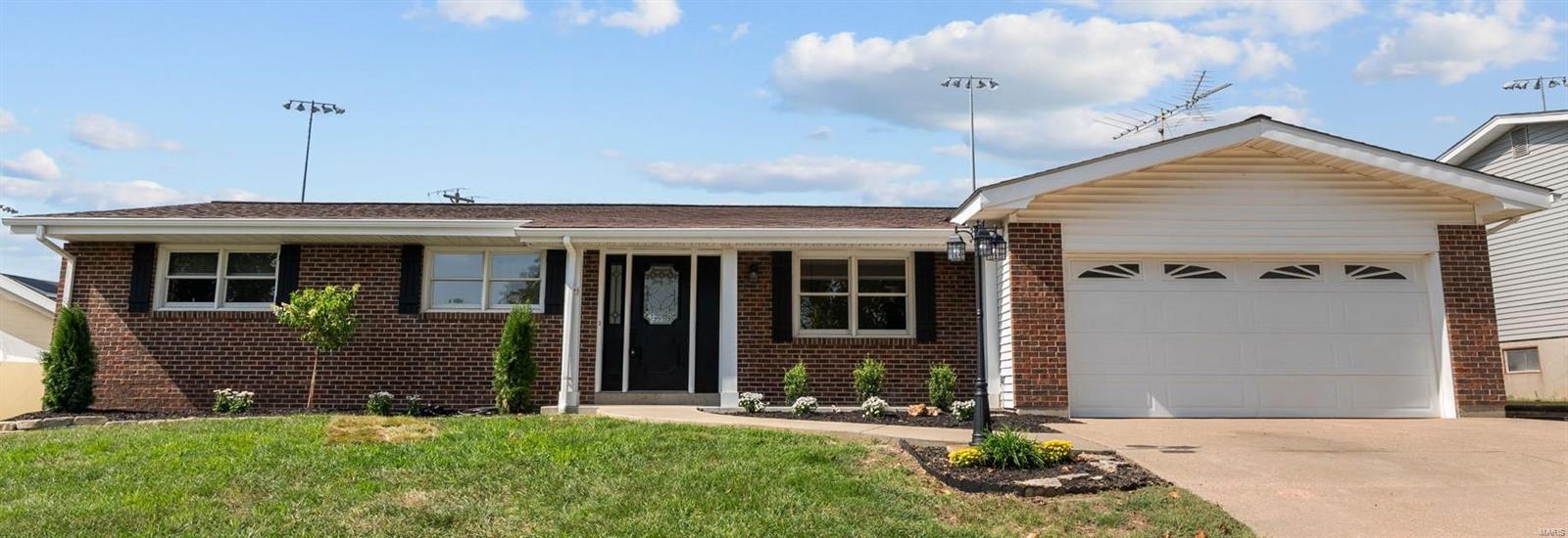 Norwich Dr, Saint Charles, MO 63301