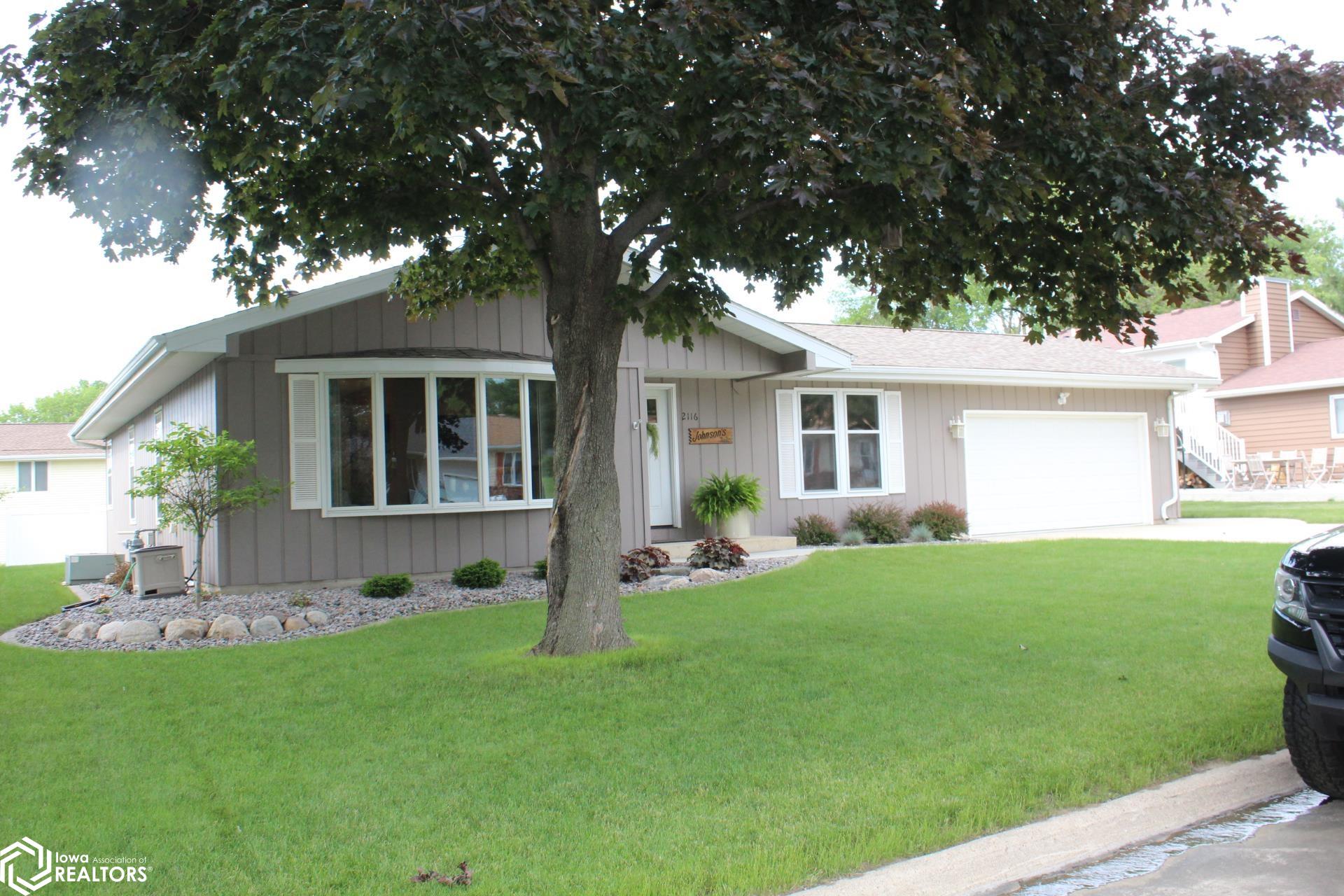 Pine Tree Ct, Clear Lake, IA 50428