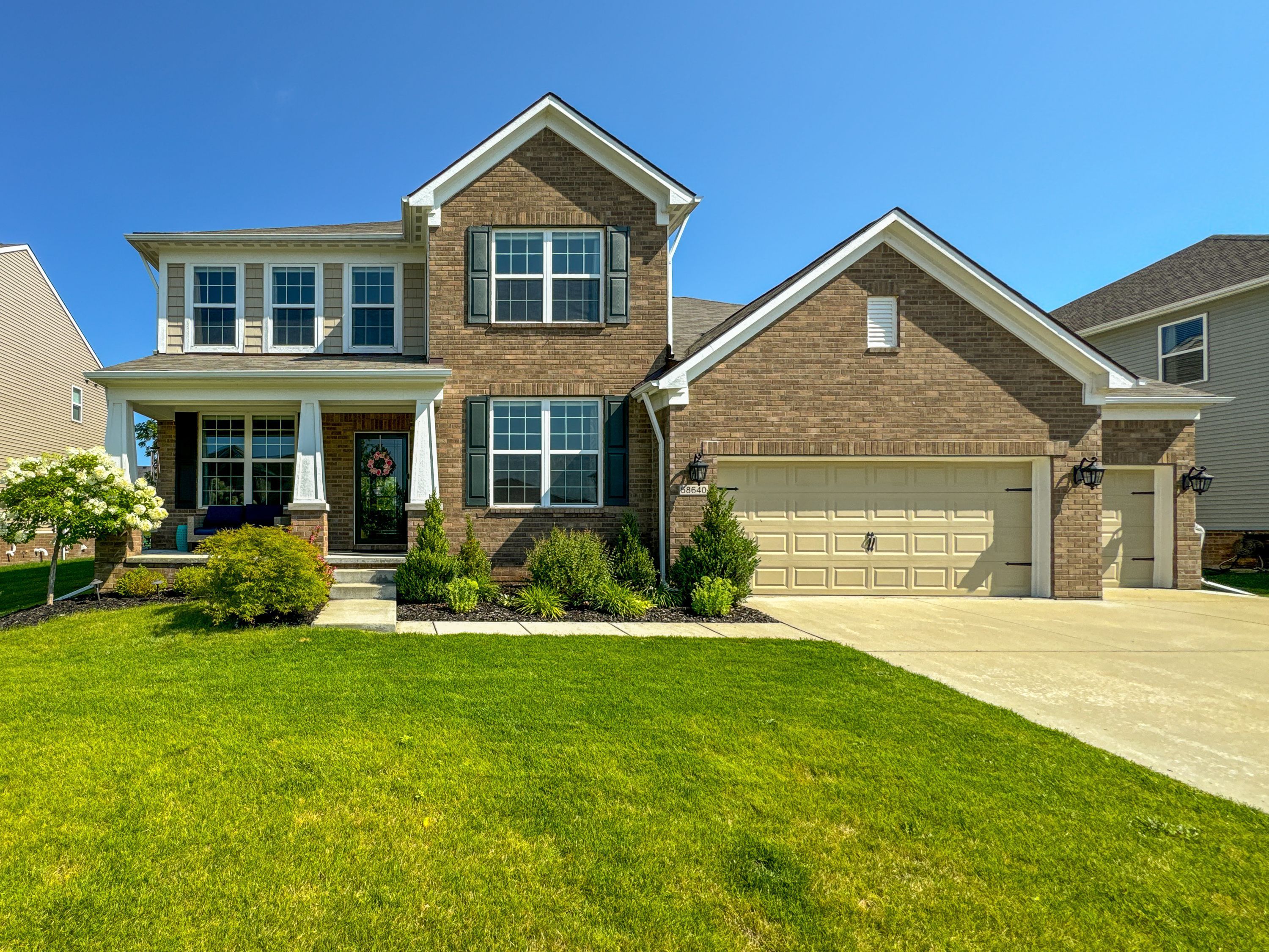 Winnowing Cir, South Lyon, MI 48178