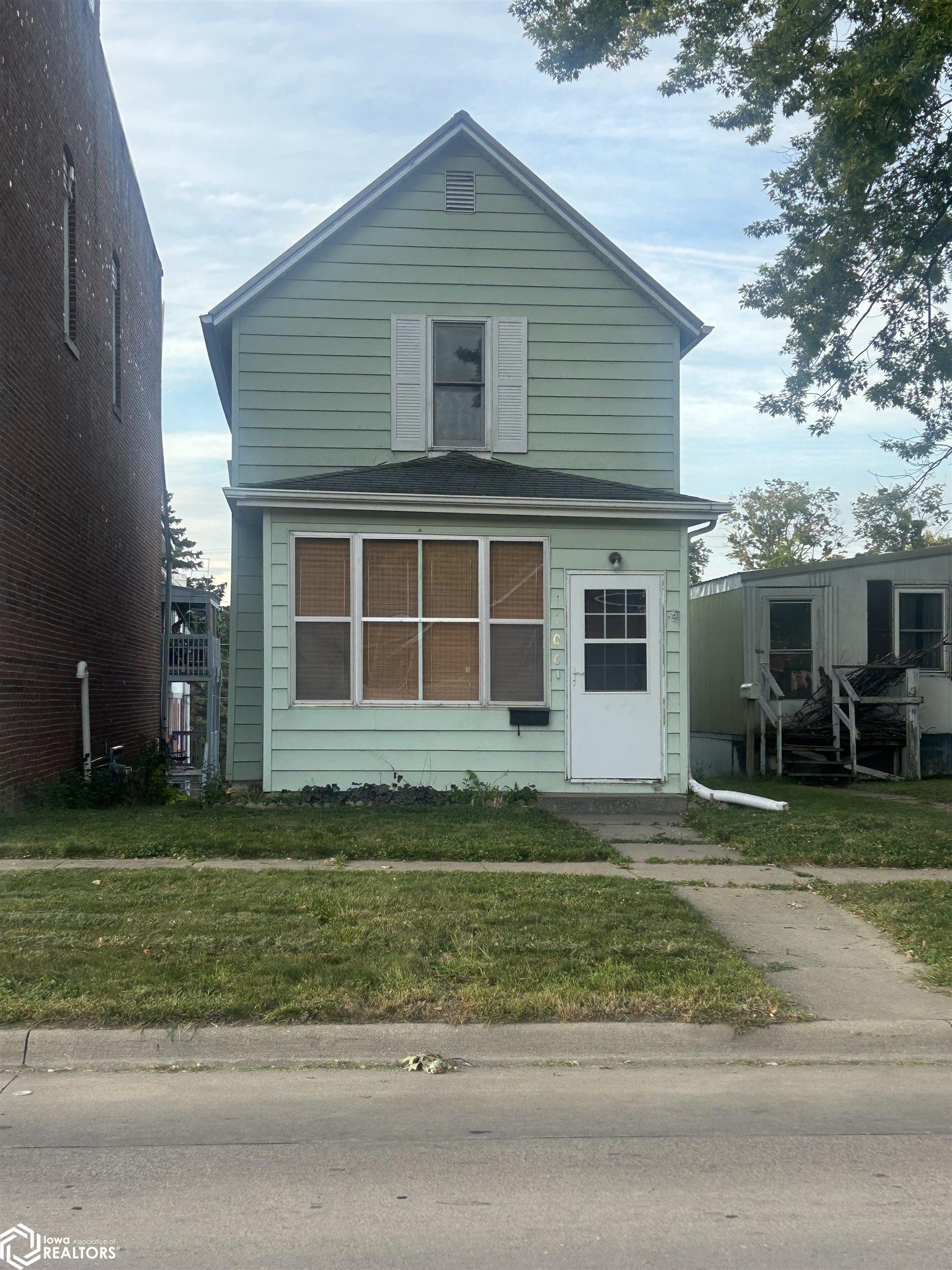 Avenue , Fort Madison, IA 52627