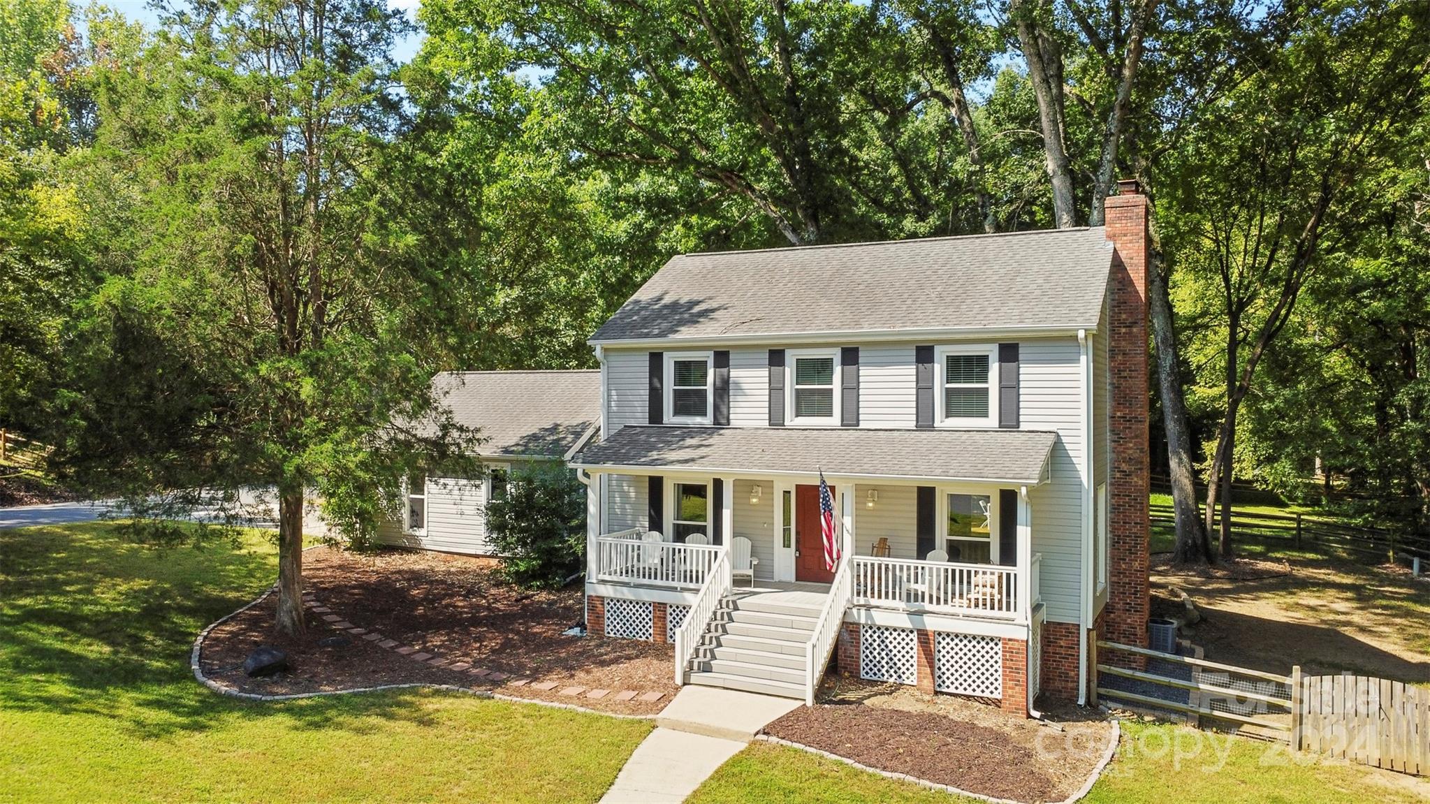 Meadowridge Dr, Charlotte, NC 28226