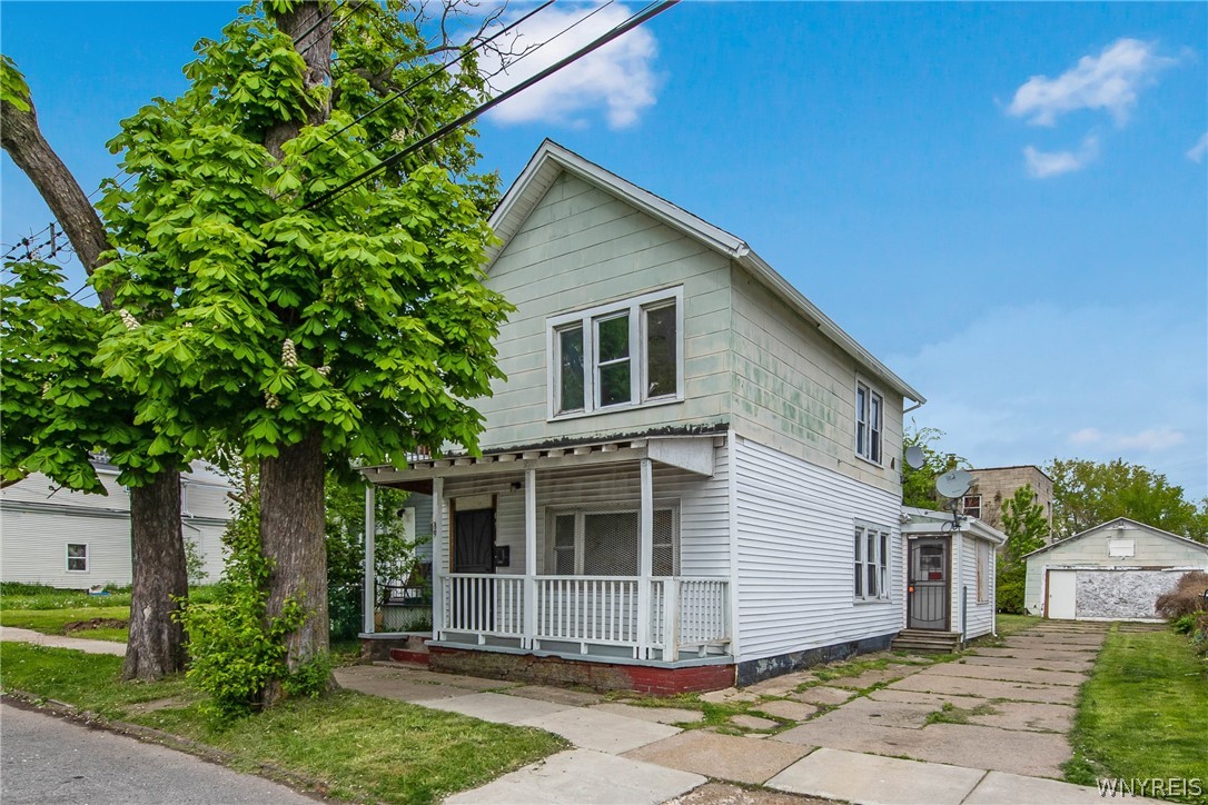 Thompson St, Buffalo, NY 14207