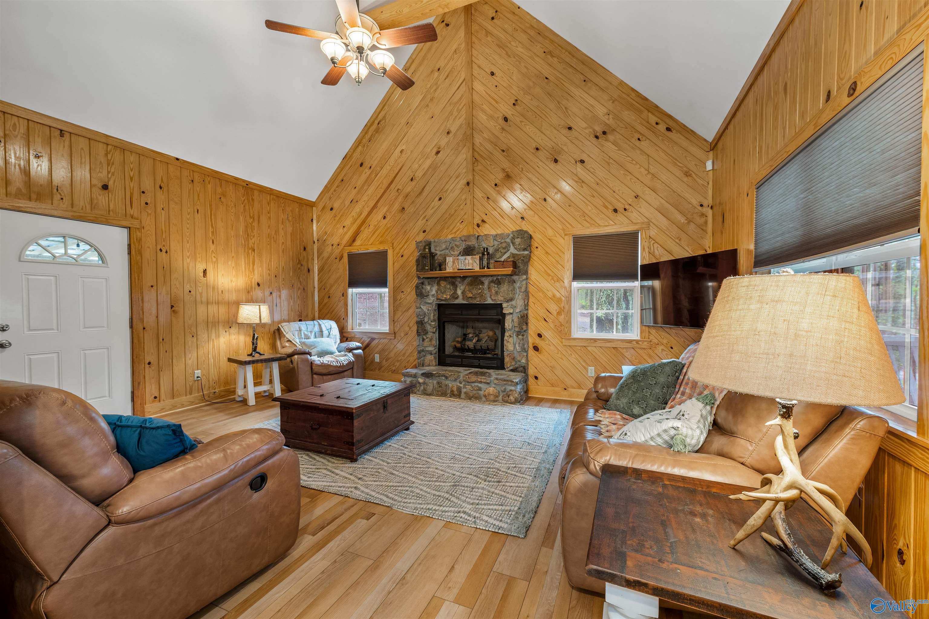County Road 89 , Mentone, AL 35984