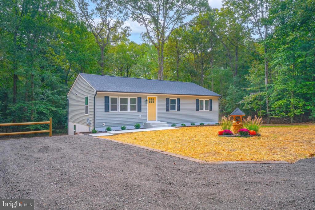 So Busy Pl, Hughesville, MD 20637
