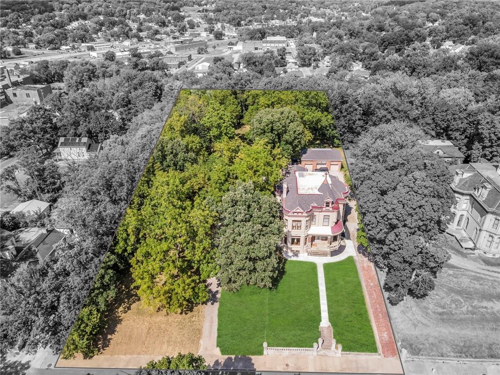 Hall St, Saint Joseph, MO 64501