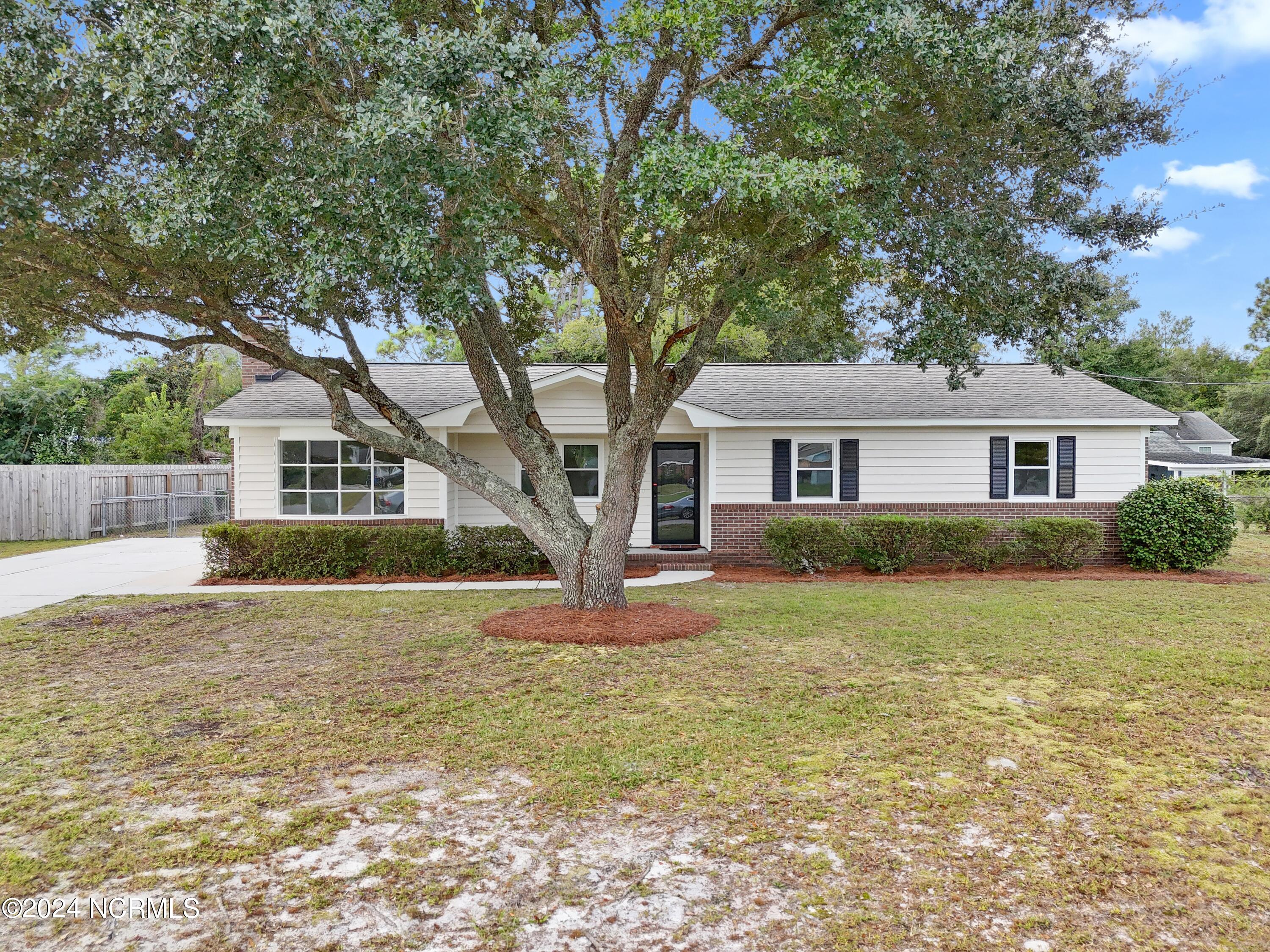 Graystone Rd, Wilmington, NC 28411