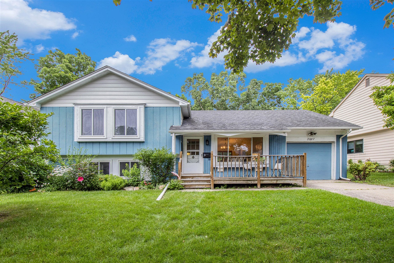 Ticknor Ct, Ann Arbor, MI 48104