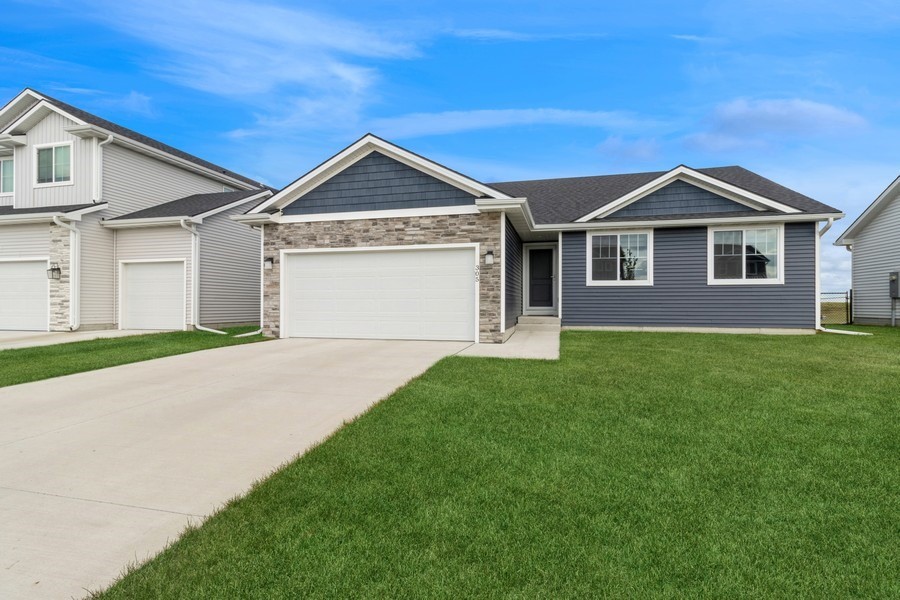 Country Meadow Dr, Ankeny, IA 50021
