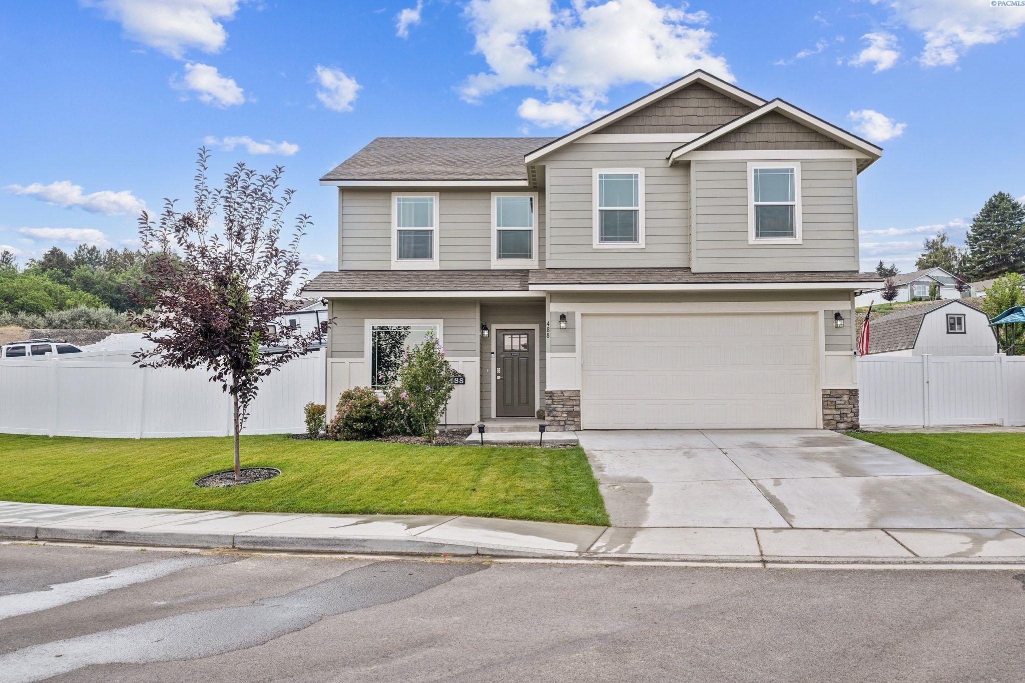 34th Ct, Kennewick, WA 99337