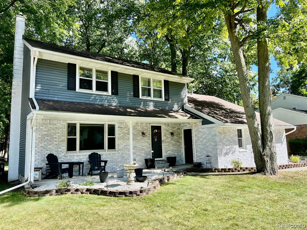 Surrey Ln, Fort Gratiot, MI 48059 #1