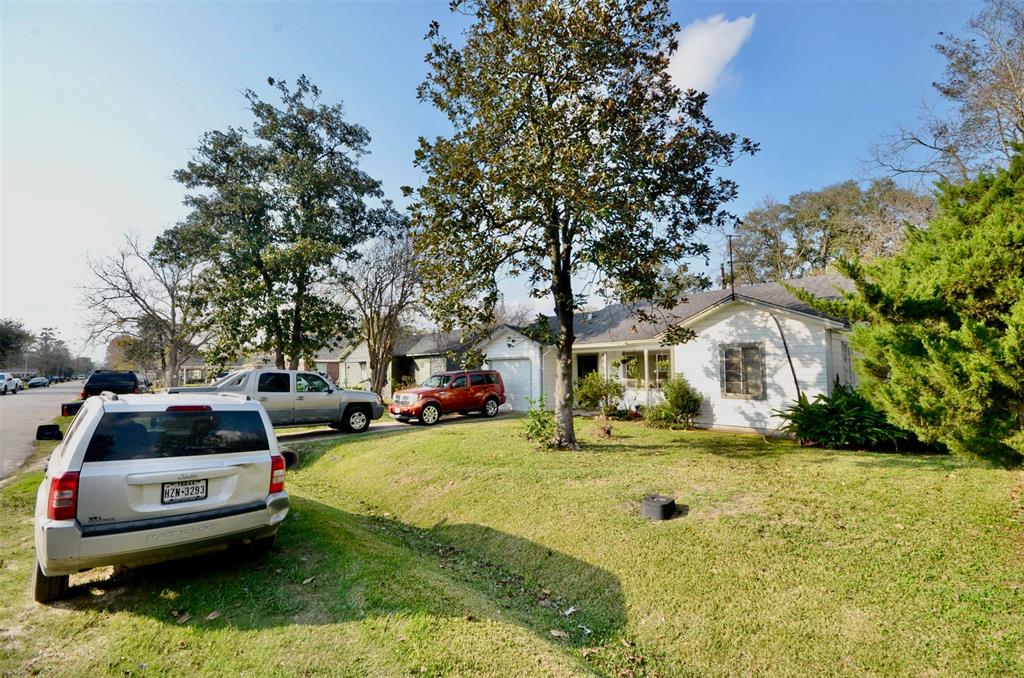Hall St, Houston, TX 77028