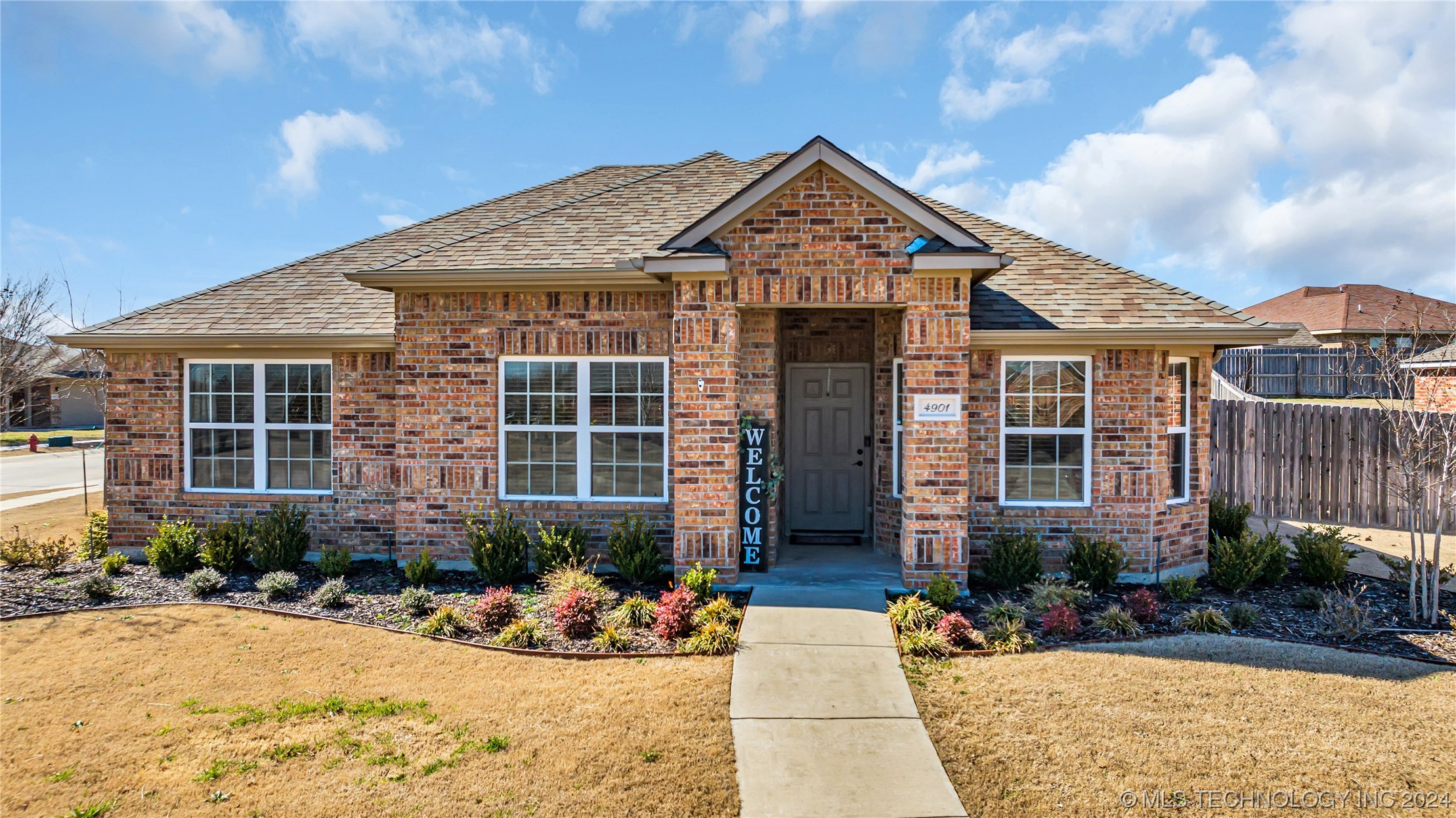 Lake Shore Dr, Ardmore, OK 73401