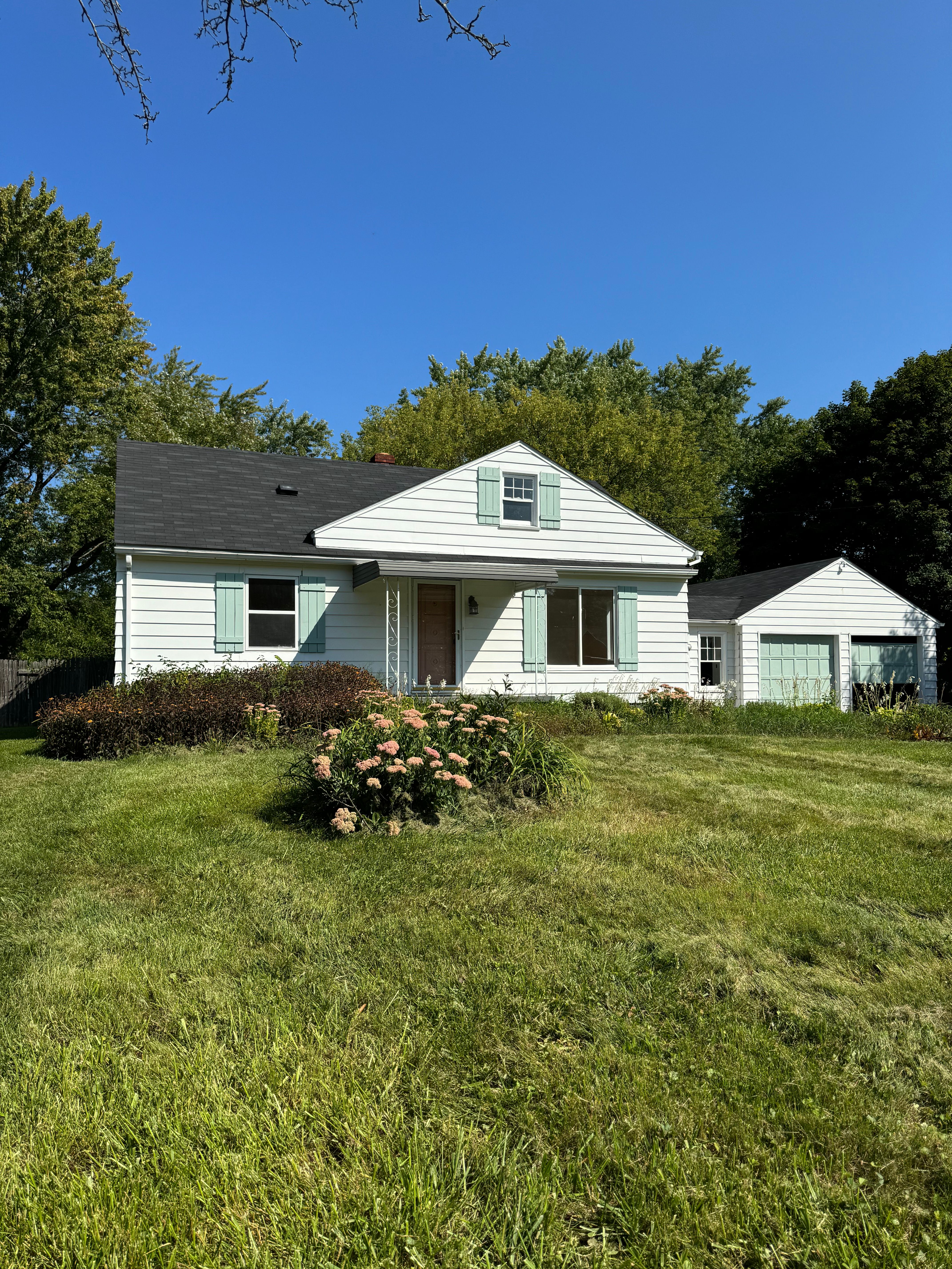 Rowland St, Grand Blanc, MI 48507