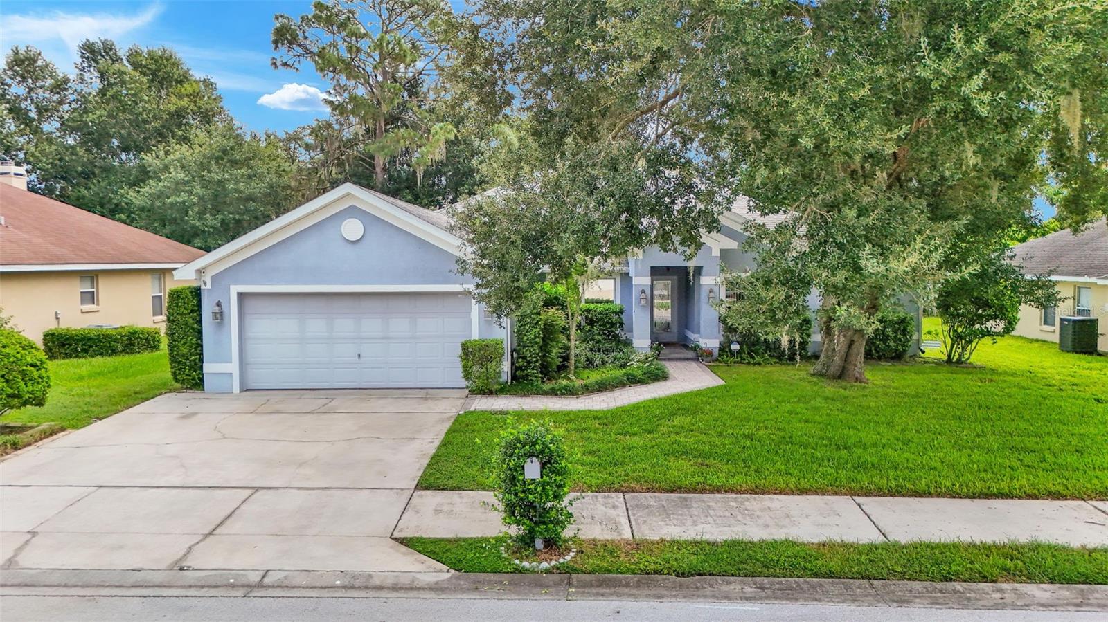Krenson Oaks Cir, Lakeland, FL 33810