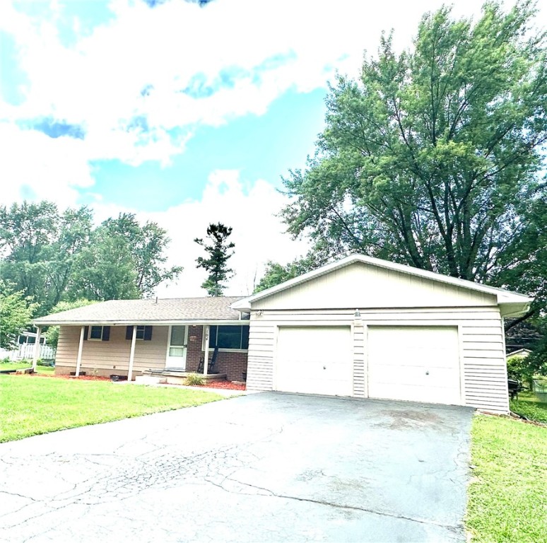 Lalanne Rd, Rochester, NY 14623