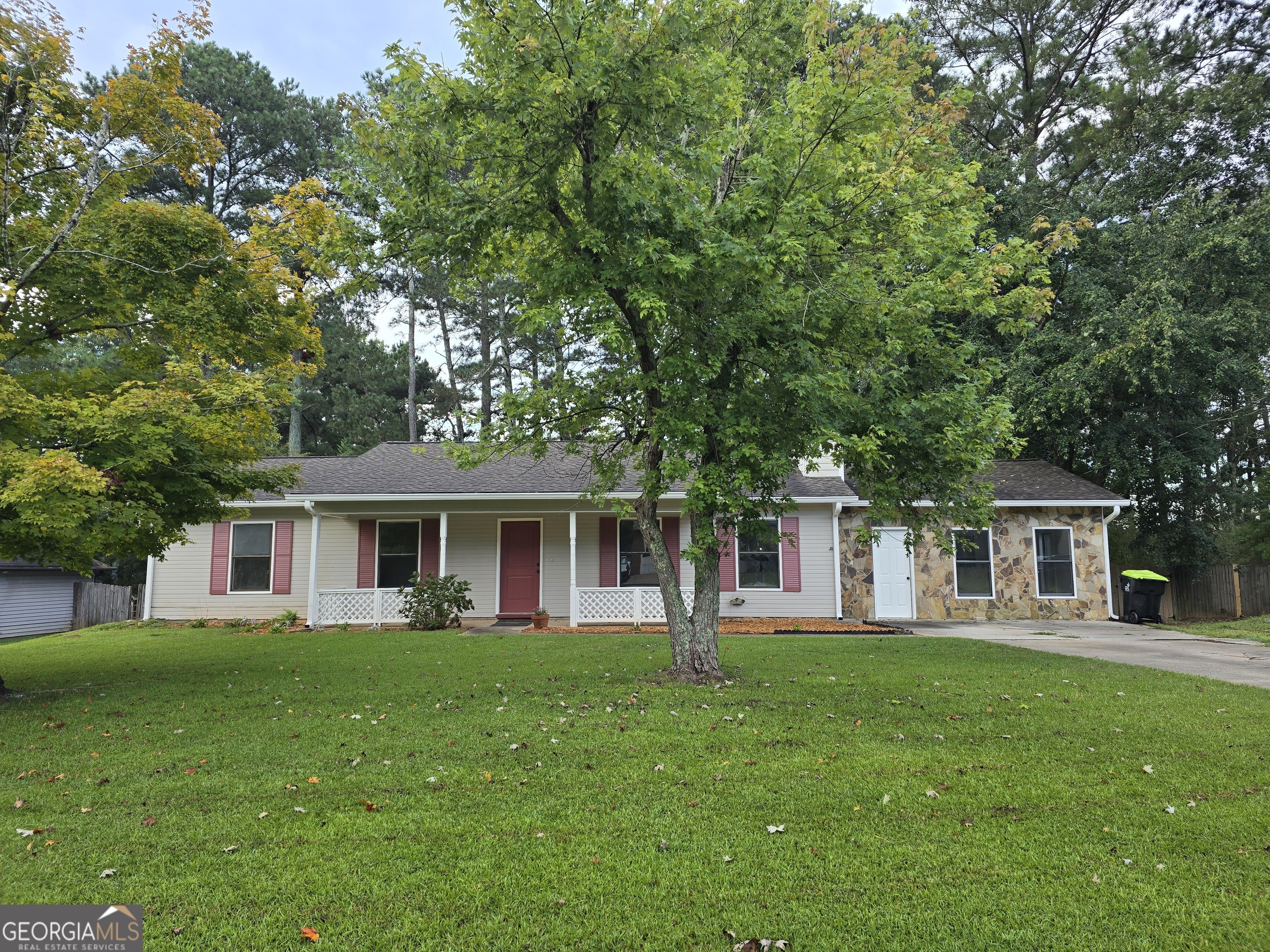 Charlie Ln, Douglasville, GA 30135