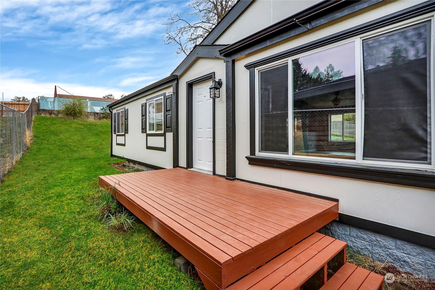Eagle Ave, Bremerton, WA 98310