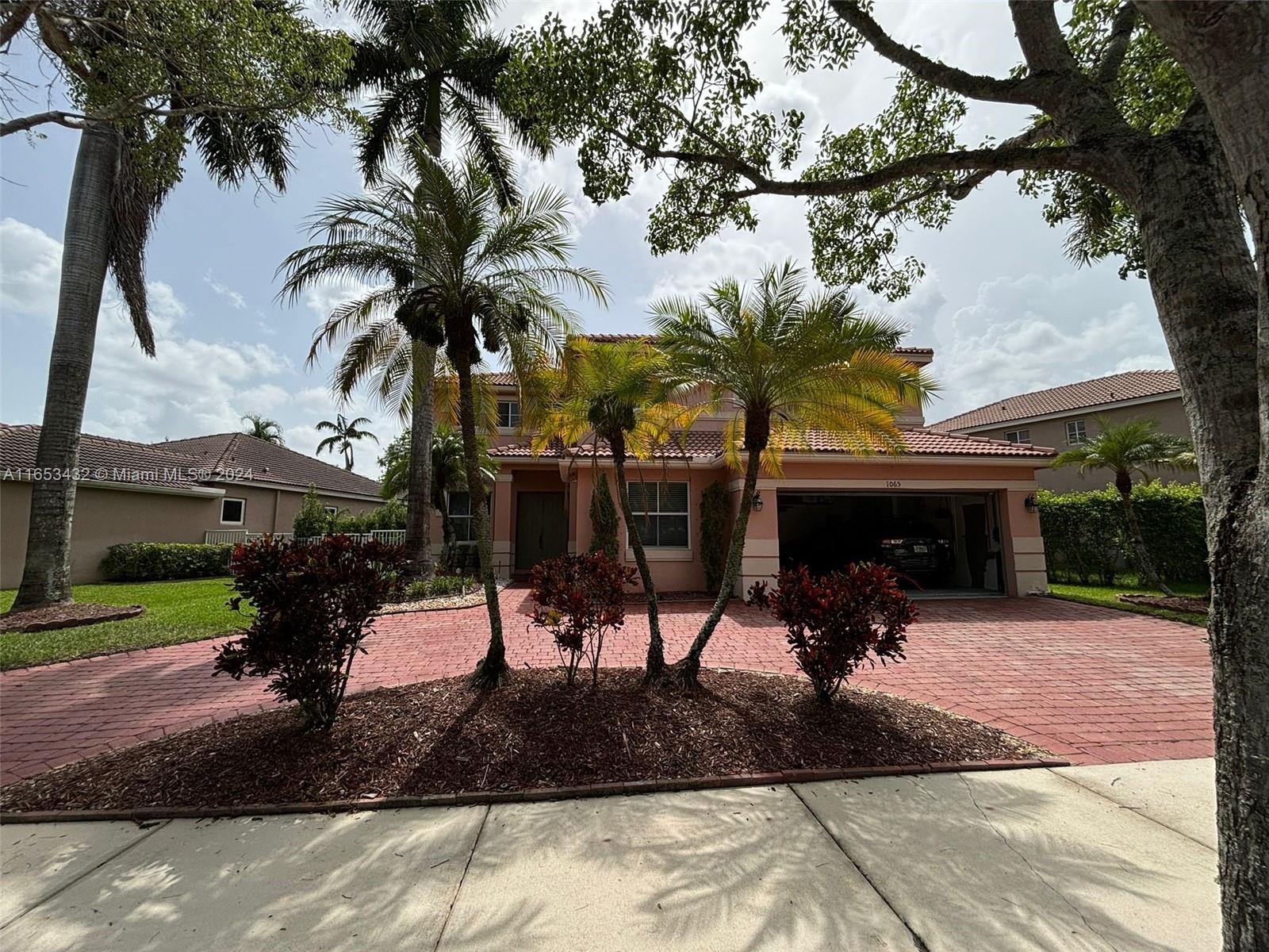 Nandina Dr, Weston, FL 33327