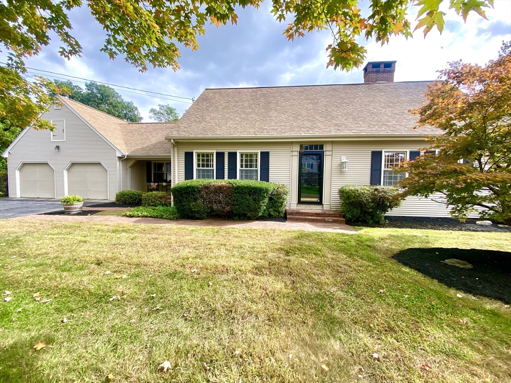 Heritage Ln, Westfield, MA 01085