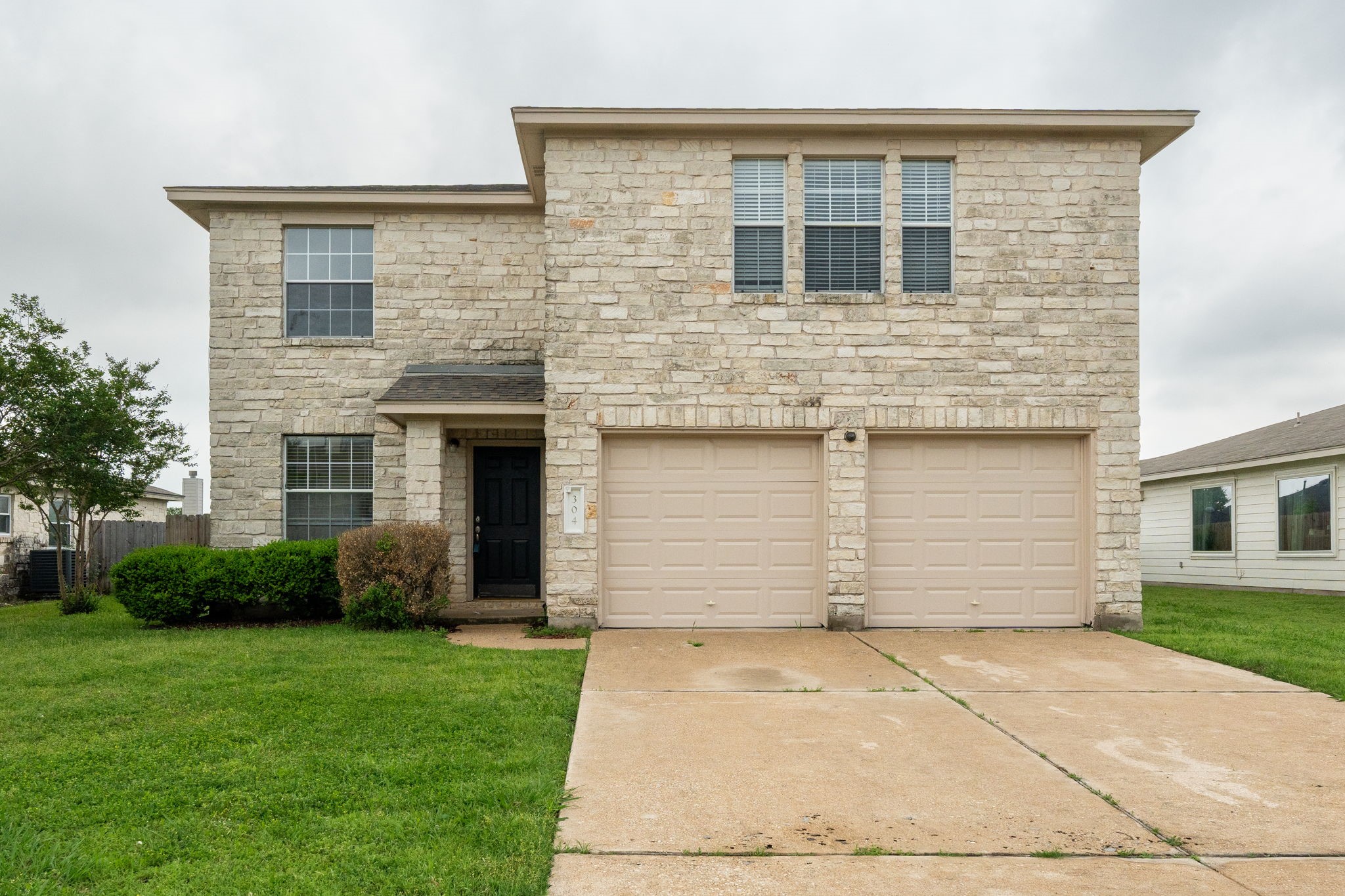 Janis Mae Dr, Hutto, TX 78634