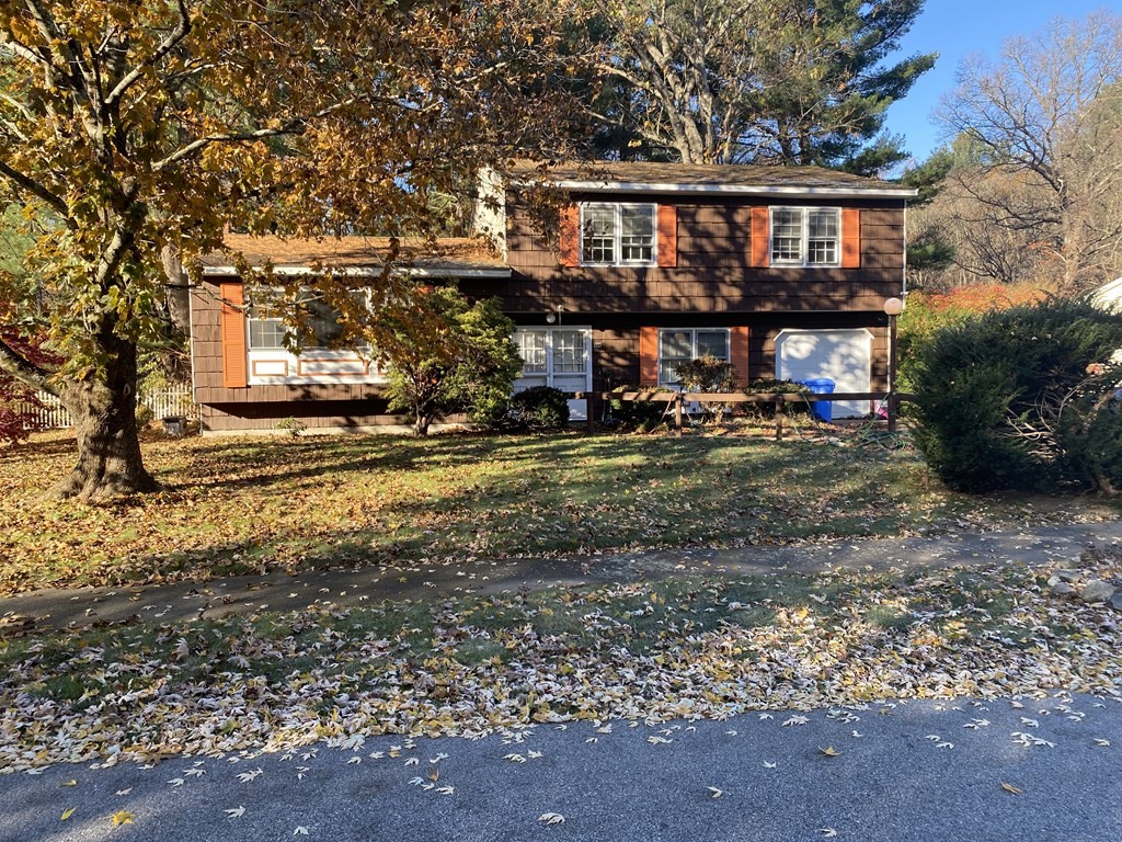 Westfield Dr, Holliston, MA 01746