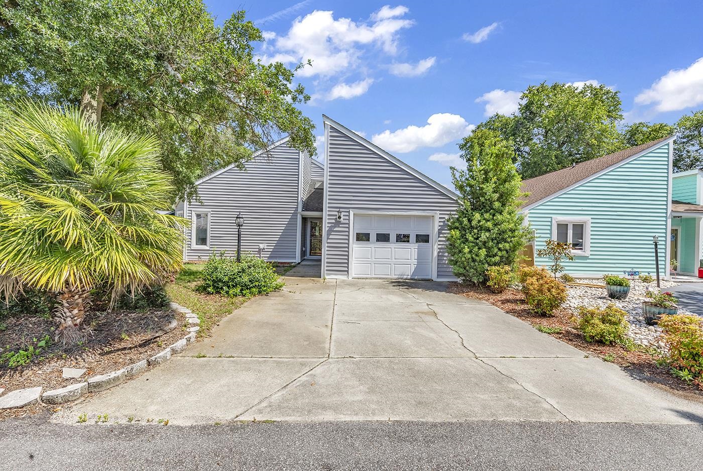 Live Oak Ct, North Myrtle Beach, SC 29582