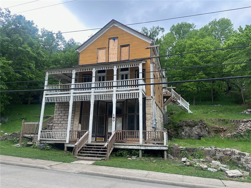 Main St, Eureka Springs, AR 72632