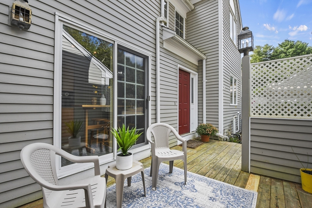 Winnecunnet Dr, Norton, MA 02766