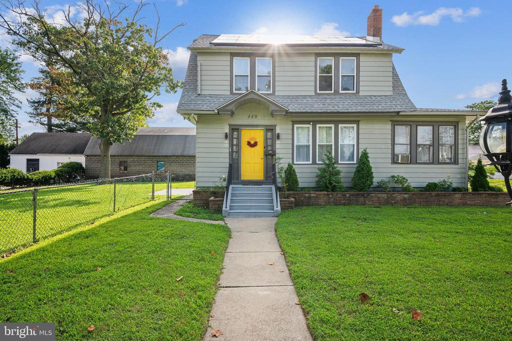 Beacon Ave, Paulsboro, NJ 08066
