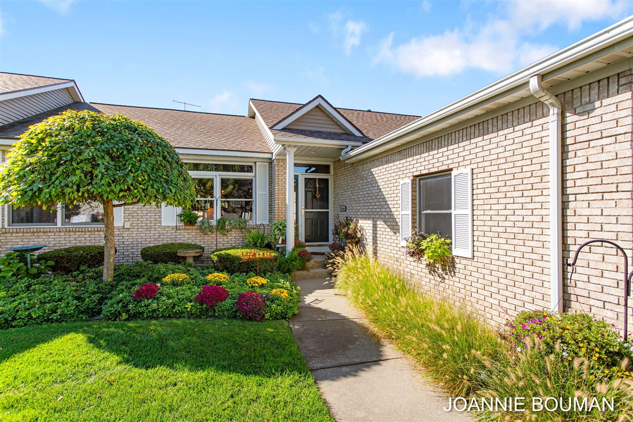Cedargrove Ct, Jenison, MI 49428
