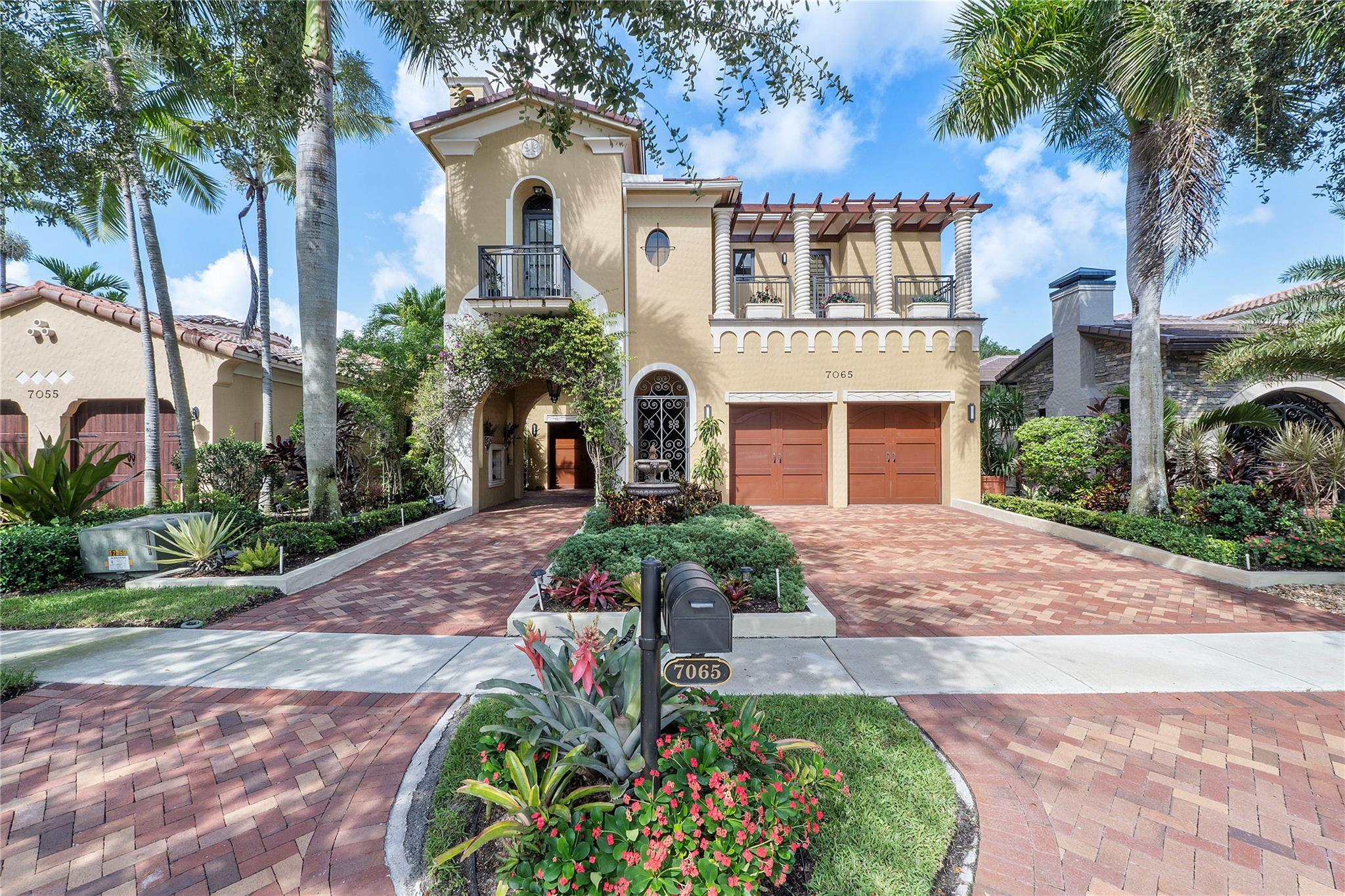 Spyglass Ave, Parkland, FL 33076