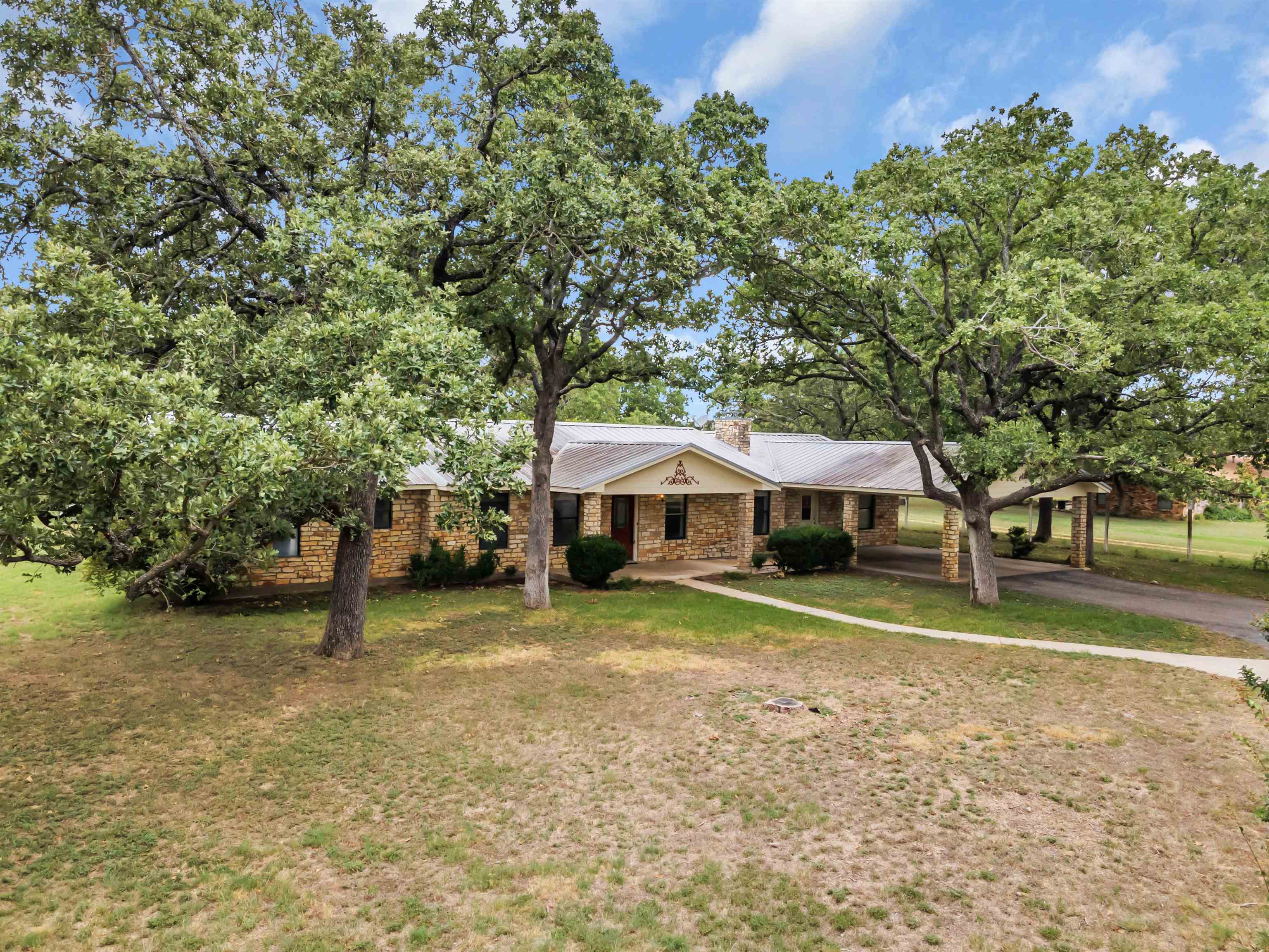 Lariat Ln, Marble Falls, TX 78654