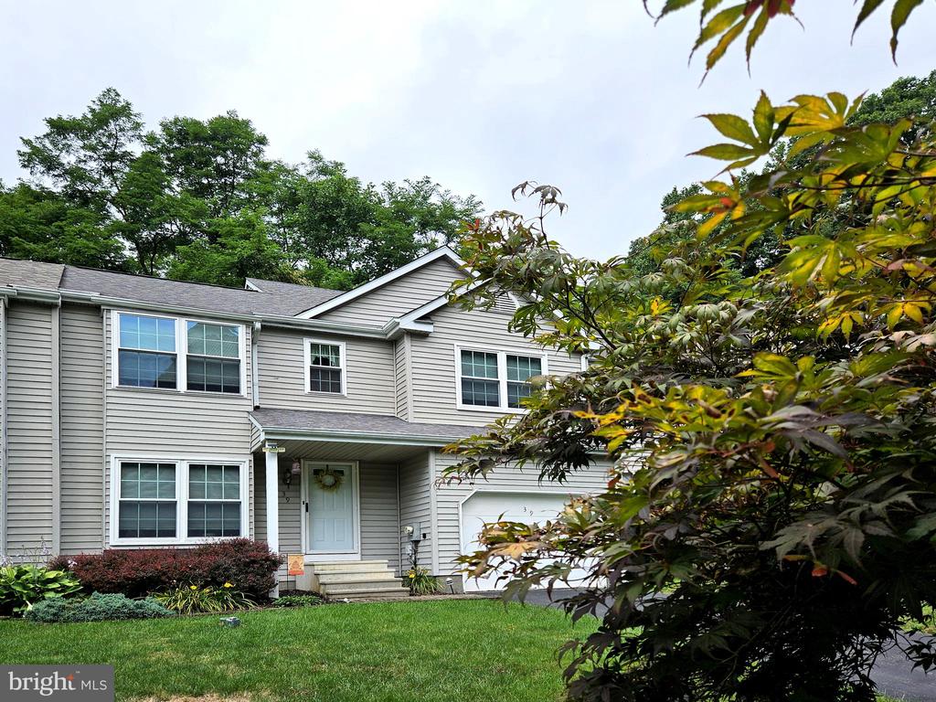 Innisbrook Ln, Coatesville, PA 19320