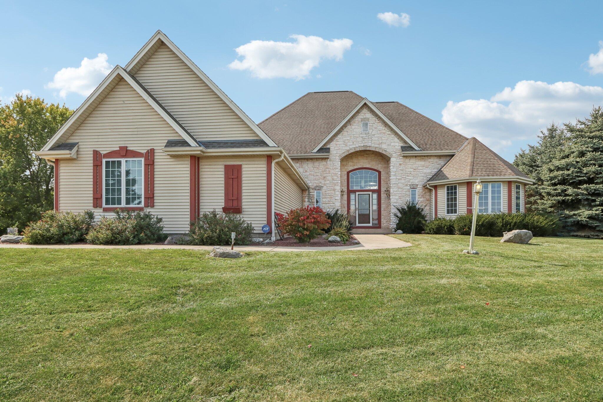 Gate Dr, Watertown, WI 53094